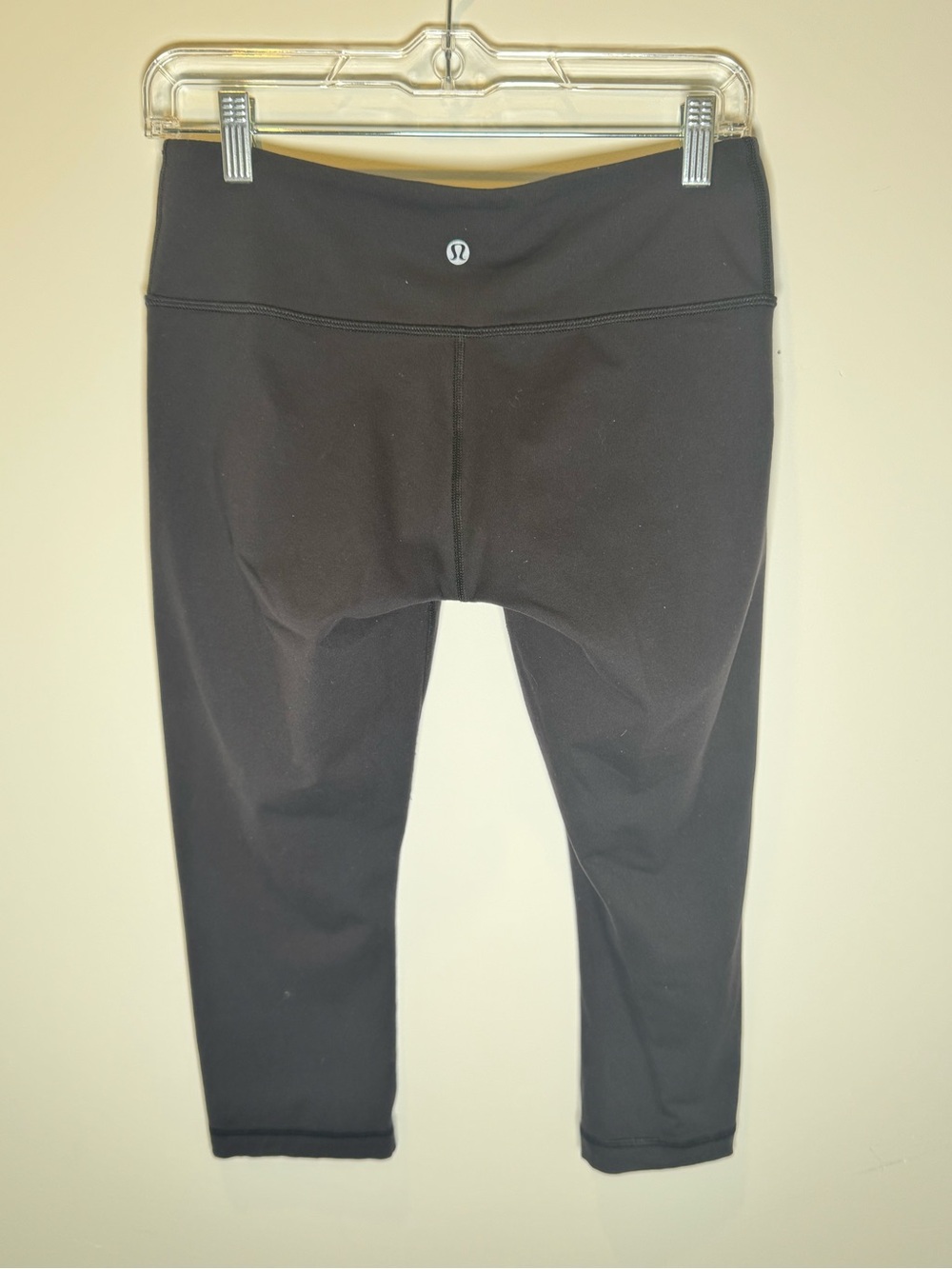 lululemon athletica Black Cropped Athletic Leggings